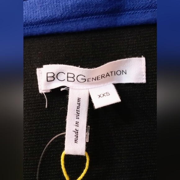 2/$20 BCBGENERATION Spectrum Blue pleated mini skirt - Picture 6 of 8